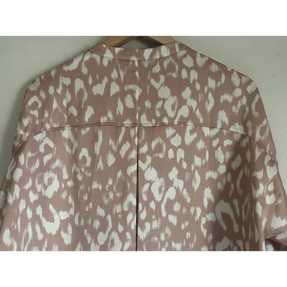 NWT Black Label By Chicos Soft Satin Sportswear Button Down Woman's Size Medium - Picture 7 of 12